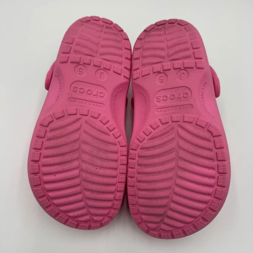 Crocs Classic Clog Barbiecore Summer Water Friendly Kids J5 Pink Flexible Light